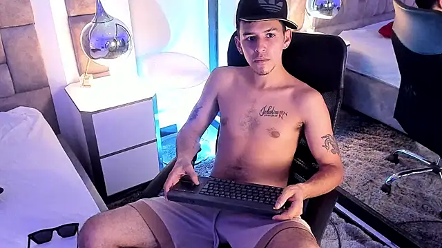 MikeMyllers online show from 3, 10, 2025