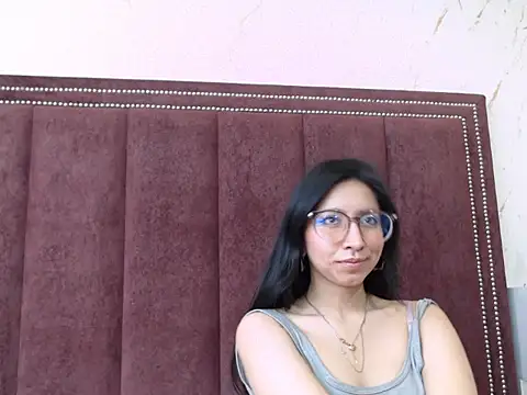 VioletxBloom online show from 14, 9, 2025