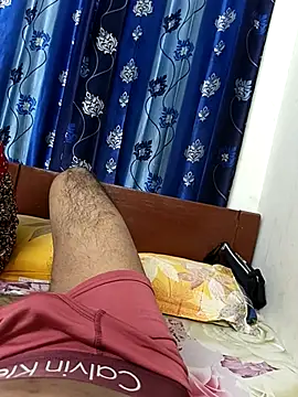 Snapshot of Holy_Sex_International chatting on 17, 12, 2025 Holy Sex International online show from 17, 12, 2025