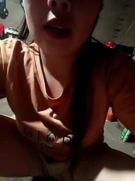 quynhkoolbae online show from 7, 1, 2026