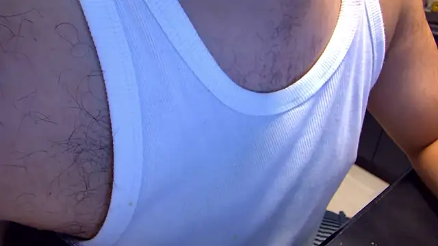 Snapshot of secretbearjp chatting on 15, 10, 2025 secretbearjp online show from 15, 10, 2025