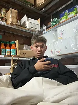 linh21107 online show from 22, 11, 2025