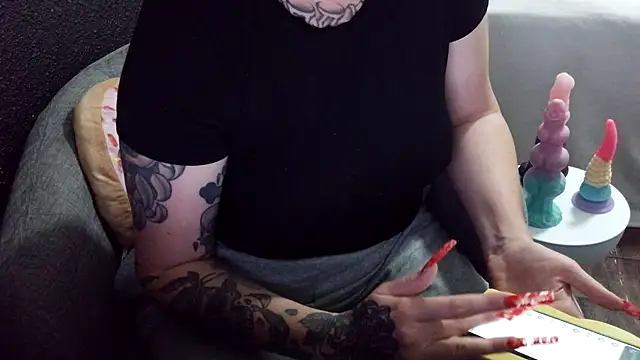 fetishslut4u online show from 3, 11, 2025