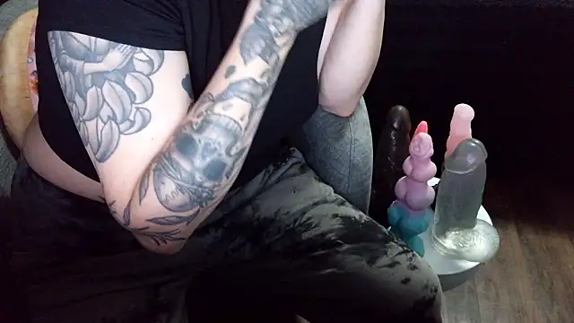 fetishslut4u online show from 12, 11, 2025