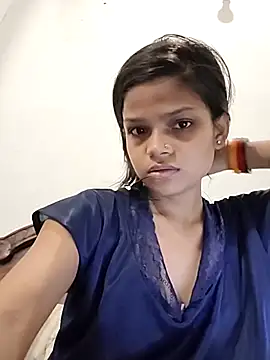 Komal0099 online show from 4, 10, 2025