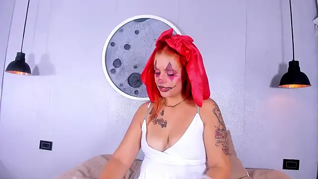 Roxy Medina online show from 31, 10, 2025