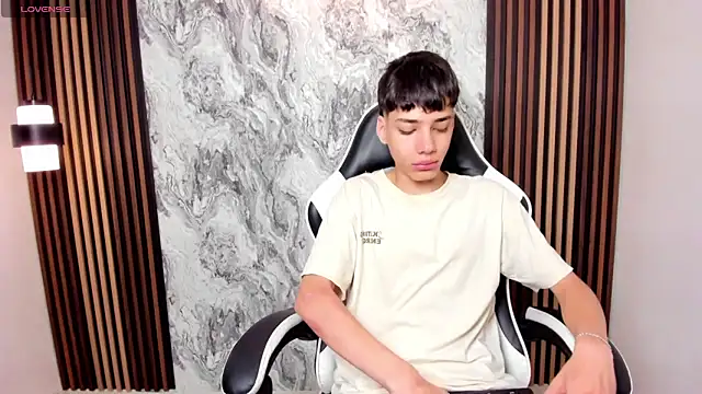 Snapshot of oblivion_deku chatting on 29, 10, 2025 oblivion deku online show from 29, 10, 2025