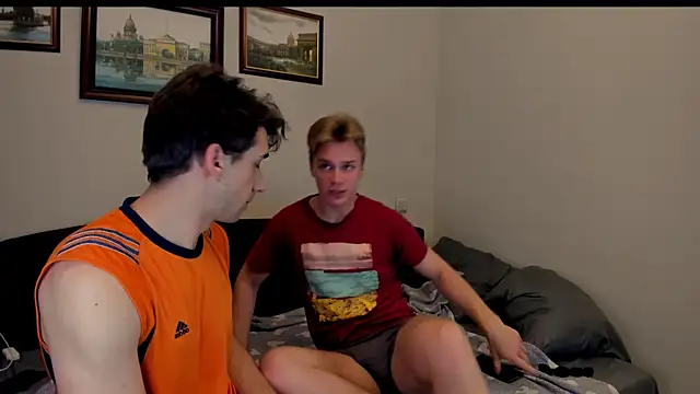 Snapshot of LawrenceMiles chatting on 29, 10, 2025 LawrenceMiles online show from 29, 10, 2025