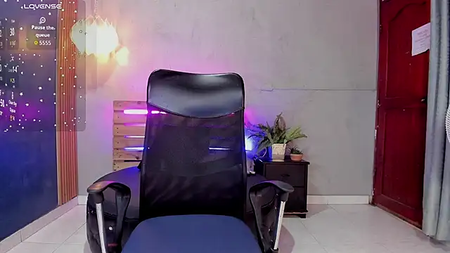 Daiisy kiss online show from 20, 11, 2025