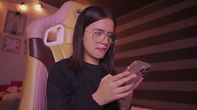 Lana Dreams  online show from 29, 10, 2025