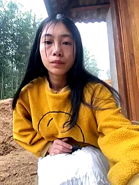 EmLy02 online show from 12, 11, 2025