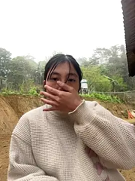 Snapshot of EmLy02 chatting on 4, 3, 2026 EmLy02 online show from 4, 3, 2026