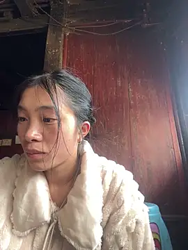 Snapshot of EmLy02 chatting on 19, 3, 2026 EmLy02 online show from 19, 3, 2026