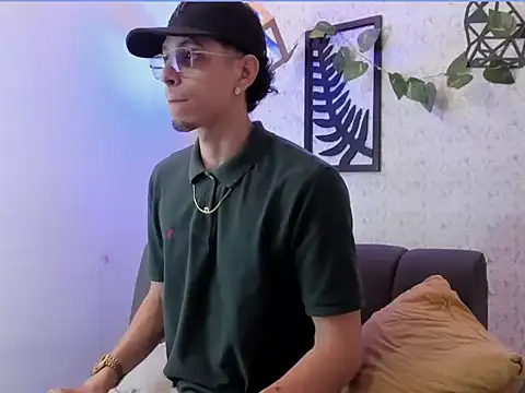 Snapshot of nicolai_drake chatting on 12, 10, 2025 nicolai drake online show from 12, 10, 2025