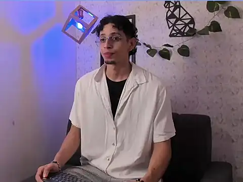 Snapshot of nicolai_drake chatting on 15, 10, 2025 nicolai drake online show from 15, 10, 2025