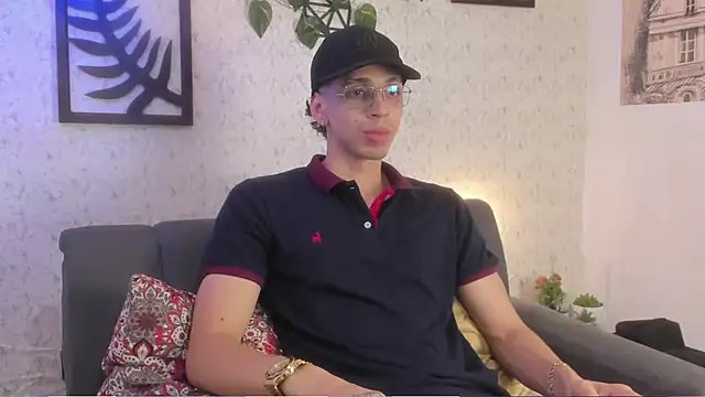 Snapshot of nicolai_drake chatting on 3, 11, 2025 nicolai drake online show from 3, 11, 2025