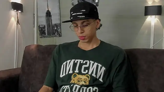 Snapshot of nicolai_drake chatting on 5, 11, 2025 nicolai drake online show from 5, 11, 2025