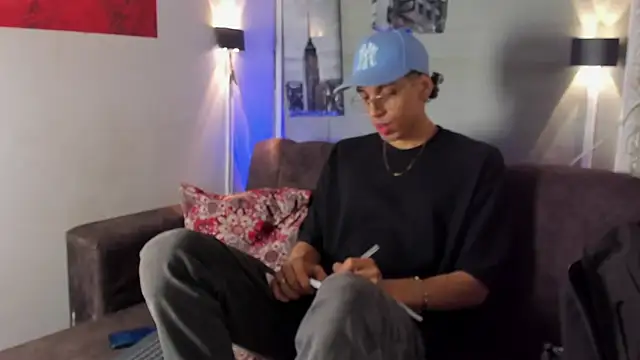 Snapshot of nicolai_drake chatting on 6, 11, 2025 nicolai drake online show from 6, 11, 2025