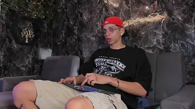 Snapshot of nicolai_drake chatting on 8, 11, 2025 nicolai drake online show from 8, 11, 2025