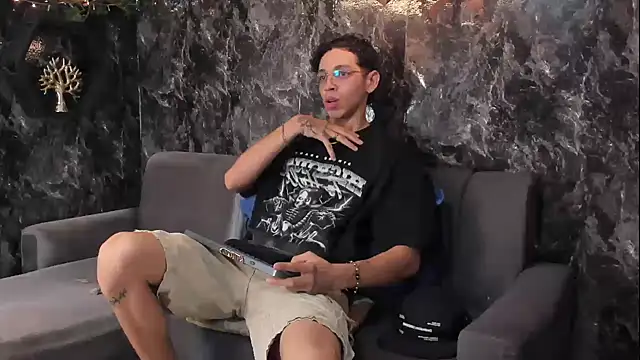 Snapshot of nicolai_drake chatting on 12, 11, 2025 nicolai drake online show from 12, 11, 2025