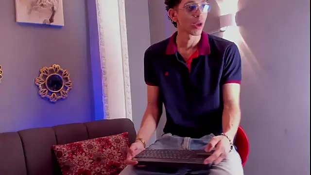 Snapshot of nicolai_drake chatting on 15, 11, 2025 nicolai drake online show from 15, 11, 2025