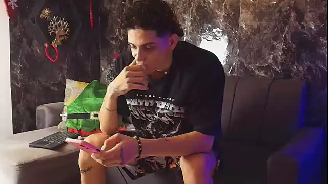 Snapshot of nicolai_drake chatting on 23, 11, 2025 nicolai drake online show from 23, 11, 2025