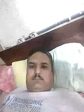 Snapshot of mM0140 chatting on 28, 11, 2025 mM0140 online show from 28, 11, 2025