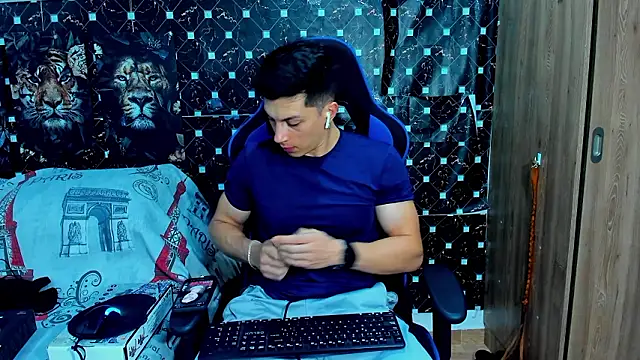 javiersexymann online show from 11, 2, 2026