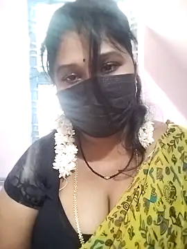 Snapshot of chaitara-reddy chatting on 9, 9, 2025 chaitara-reddy online show from 9, 9, 2025