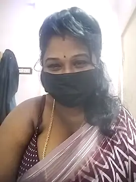 Snapshot of chaitara-reddy chatting on 23, 10, 2025 chaitara-reddy online show from 23, 10, 2025