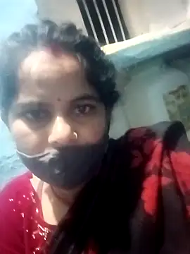 Snapshot of JULEE-740 chatting on 4, 11, 2025 JULEE-740 online show from 4, 11, 2025