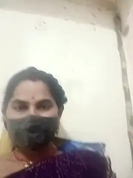 Snapshot of JULEE-740 chatting on 6, 11, 2025 JULEE-740 online show from 6, 11, 2025