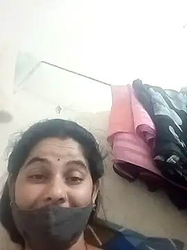 Snapshot of JULEE-740 chatting on 12, 11, 2025 JULEE-740 online show from 12, 11, 2025