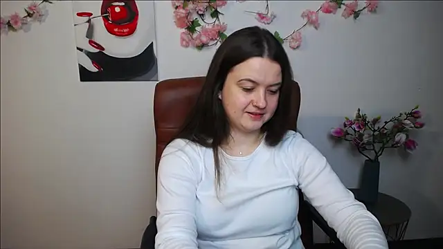 Snapshot of MavkaCute chatting on 15, 11, 2025 MavkaCute online show from 15, 11, 2025