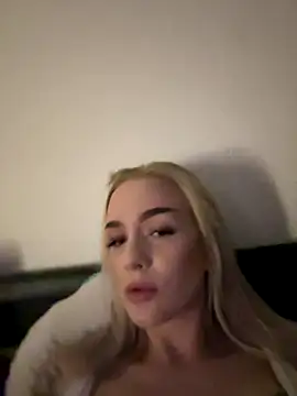 Snapshot of DaryaDoll chatting on 26, 11, 2025 DaryaDoll online show from 26, 11, 2025