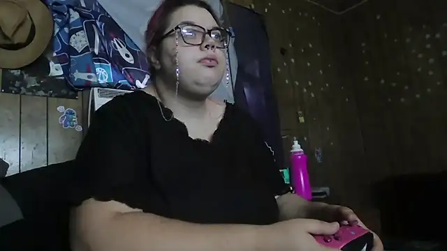 Snapshot of GoddessDess chatting on 23, 9, 2025 GoddessDess online show from 23, 9, 2025