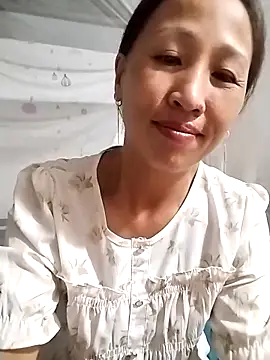 cute love00 online show from 31, 10, 2025