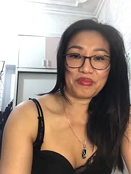 Vitamin sexy online show from 6, 10, 2025