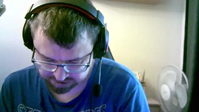 Snapshot of SirAbuser chatting on 10, 10, 2025 SirAbuser online show from 10, 10, 2025