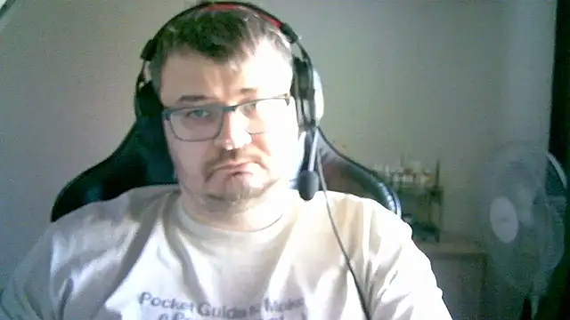 Snapshot of SirAbuser chatting on 17, 10, 2025 SirAbuser online show from 17, 10, 2025