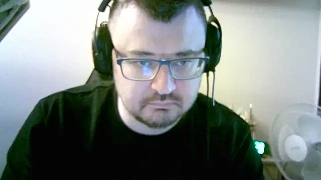 Snapshot of SirAbuser chatting on 7, 11, 2025 SirAbuser online show from 7, 11, 2025