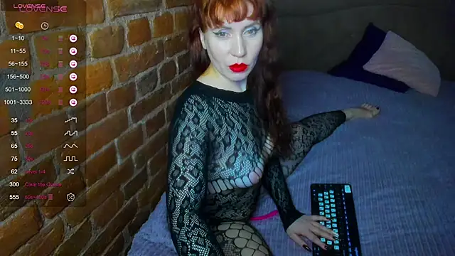 Cutiee Alicee online show from 1, 2, 2025