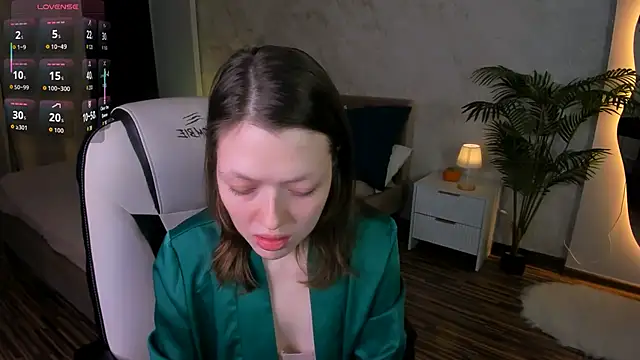 Lunar Lily online show from 11, 11, 2025