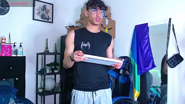 Gael Jones online show from 5, 10, 2025