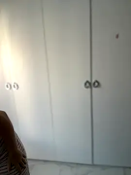 TenderLaGlamor online show from 7, 10, 2025