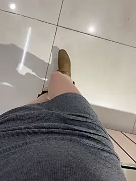 Snapshot of littleqiu chatting on 12, 4, 2026 littleqiu online show from 12, 4, 2026