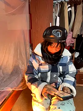 AAANINE22 online show from 24, 10, 2025