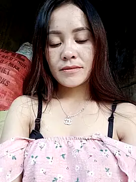 Snapshot of TinTim02 chatting on 18, 10, 2025 TinTim02 online show from 18, 10, 2025