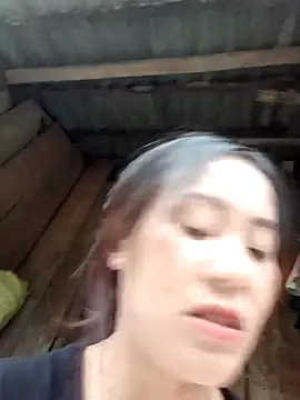 Snapshot of TinTim02 chatting on 24, 10, 2025 TinTim02 online show from 24, 10, 2025