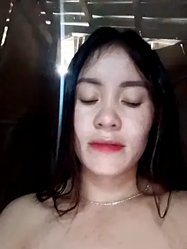 Snapshot of TinTim02 chatting on 6, 11, 2025 TinTim02 online show from 6, 11, 2025